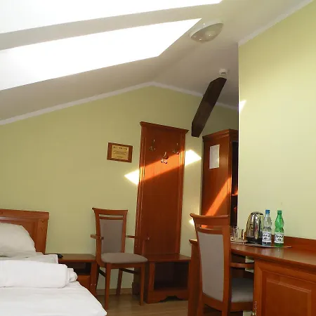 Hotel apartamentowy Dom Zdrojowy W Jedlinie Zdroju *
