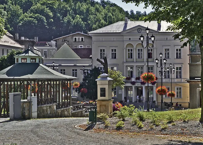 Dom Zdrojowy W Jedlinie Zdroju Jedlina-Zdroj